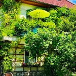 Am Campus Velden Bed & Breakfast