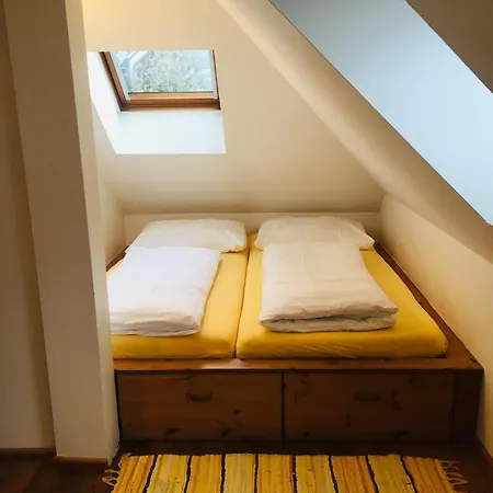 住宿加早餐酒店 Am Campus Velden 3*