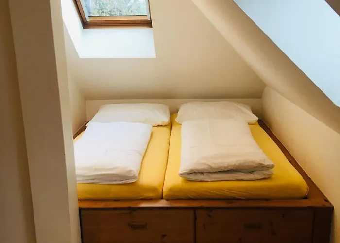 Nocleg ze śniadaniem Am Campus Velden 3*